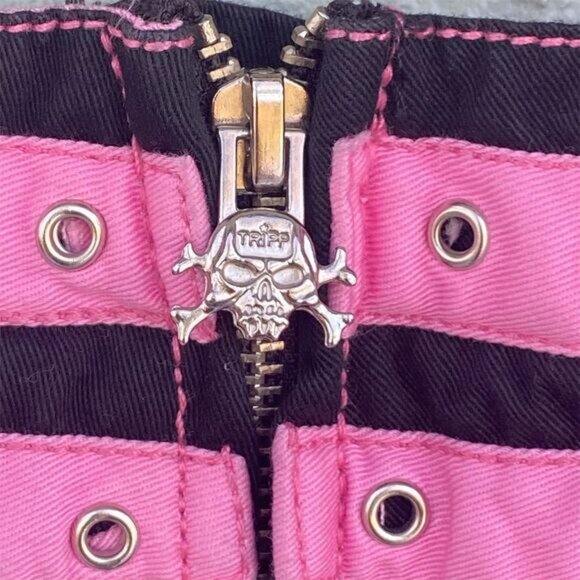 Tripp NYC Women's Black Pleated Skirt S Buckle Grommet Lace-Up Casual - Picture 3 of 9